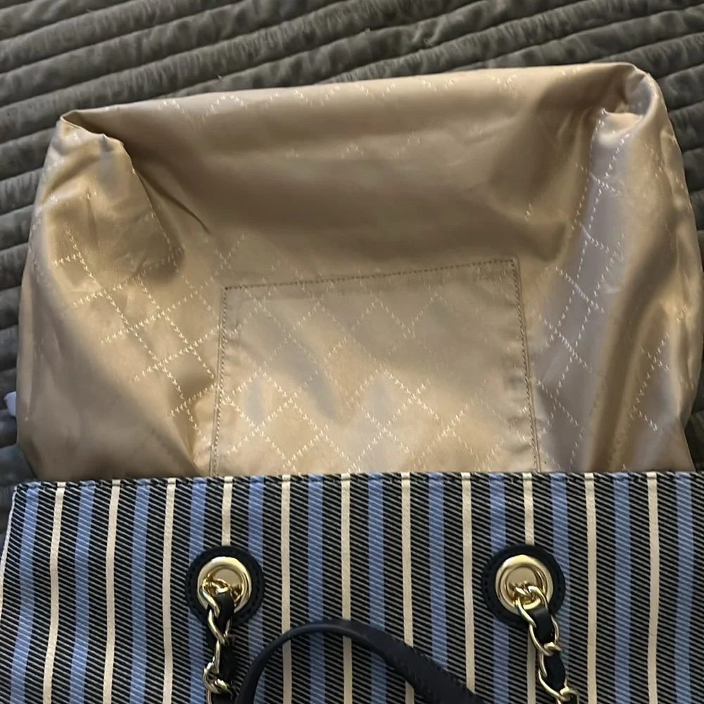 Talbots blue striped medium canvas tote - Picture 4 of 5